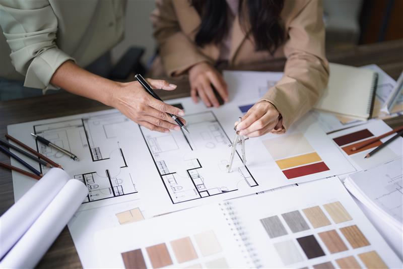 two female architects discuss interior design buil 2025 03 07 21 36 52 utc